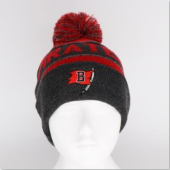 Gorro de Lana Personalizado |   Gorro de Punto Acrílico con Letras Jacquard y Parche Tejido |   Gorro de Invierno con Ventilador para Fanáticos de los Piratas - Product Image 2