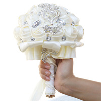 S0322 2023 nouveau décor de mariage floral soie rose avec ruban de satin cristal bouquet mariée tenant bouquet de fleurs
