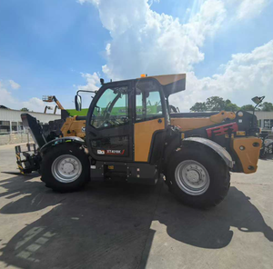 מלגזה טלסקופית XT4018K ממותג מוביל |   יכולת העמסה של 4 טון עם הרמה של 17.55 מטר וטווח של 13.4 מטר, מובילים בתעשייה - Product Image 2