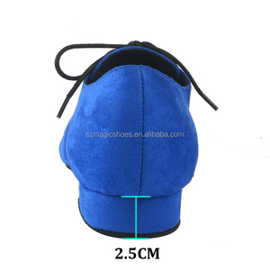 <span class=keywords><strong>Chaussures</strong></span> <span class=keywords><strong>de</strong></span> <span class=keywords><strong>danse</strong></span> sociale personnalisées pour hommes bleu royal Faux daim salle <span class=keywords><strong>de</strong></span> bal semelle en daim <span class=keywords><strong>souple</strong></span> <span class=keywords><strong>chaussures</strong></span> <span class=keywords><strong>de</strong></span> <span class=keywords><strong>danse</strong></span> intérieure 2.5CM - Product Image 3