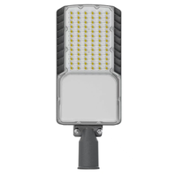 Lampadaire LED 50W à détecteur de mouvement radar et contrôle photocellule crépuscule-aube pour routes urbaines, trottoirs, jardins et aménagements paysagers