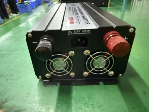 UPS de 2KVA con 1000W 1KW 12V 24V a CA 220V con Cargador - Product Image 4