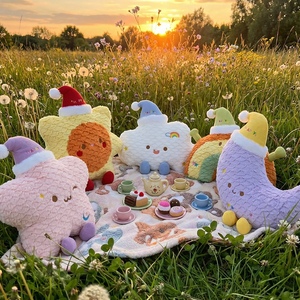 Almohada de Peluche Serie Cielo: Nube, Sol, Estrella, Luna, Arcoíris con Gorro para <span class=keywords><strong>Dormir</strong></span>, Cojín Adorable, Personalizado OEM, Decoración del Hogar, Regalo - Product Image 5