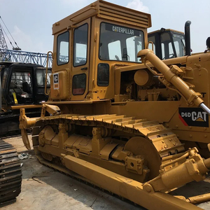 Topadora Usada D6D LGP Fabricada en Japón, Bulldozer de Orugas D5 con Capacidad de Aplicación de Asfalto de 4.5m en Venta - Product Image 3