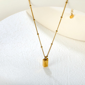 Collar con colgante de corazón de acero inoxidable con circonitas incrustadas, ideal para regalo, joyería de moda. - Product Image 3