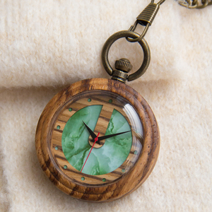Nuovo Orologio da Tasca Rotondo Vintage in Legno con Catena in Legno Massiccio - Product Image 4