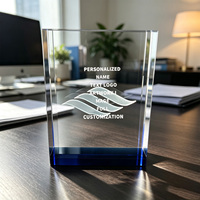 Plaque en cristal verticale Neelpure, motif ondulé gravé au laser 3D avec base bleu foncé, récompense
