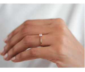 Bague de fiançailles en diamant de laboratoire de 0,25 carat pour femme, taille émeraude, solitaire, diamant créé en laboratoire, qualité E F VS - Product Image 2