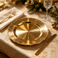 Assiette de présentation en plastique PP plaqué or sur mesure, bord ondulé perlé, pour décoration de table de banquet, mariage, fête
