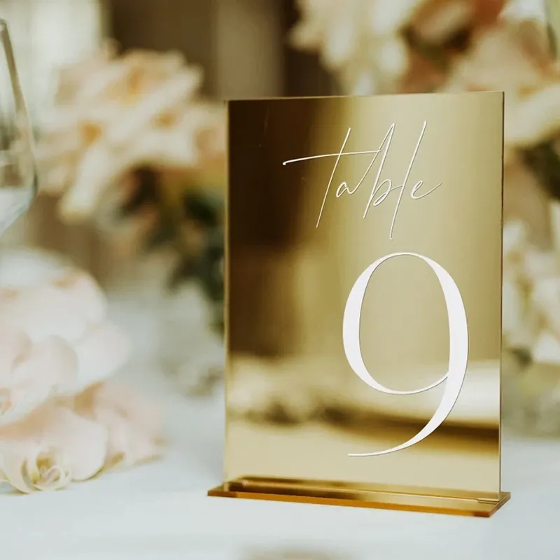 Pemegang tanda meja akrilik plexiglass kustom lengkungan emas cermin akrilik bagian tengah pernikahan akrilik kartu tempat nomor meja