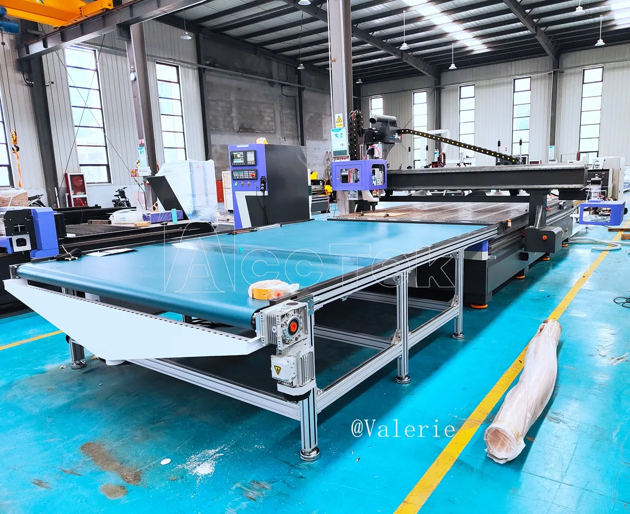 China Manufacture Supplier of Wood CNC Router for Cabinet Board Door Processing Making with Automatic Loading Blanking