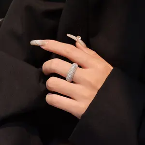 925 스털링 실버 여성의 독특한 디자인 고급 전체 다이아몬드 스플 라이스 조각 다이아몬드 로맨틱 매력 보석
