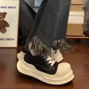 Chaussures Big Head 2025 Nouveau Style Rétro Décontractées pour Femmes et Hommes, Chaussures de Marche à Semelle Épaisse en Toile avec Fermeture à Lacets et Amorti en Caoutchouc - Product Image 2