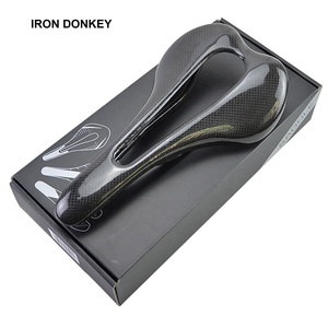 IRONDONKEY Coussin de siège en cuir souple tout en fibre de carbone Selle de vélo étanche avec fonction de massage pour l'utilisation du vélo de route - Product Image 5