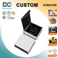 Boîte cadeau noire personnalisée pour bijoux avec insert en satin, emballage de luxe pour bracelets destiné à la vente au détail et aux présentoirs de marque