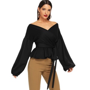 Blusa blanca de <span class=keywords><strong>manga</strong></span> larga con cuello en V para mujer - Product Image 3