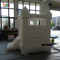 Structure gonflable portable 8x8 pieds en PVC résistant aux UV, pour des heures de plaisir sans fin, avec garantie d'un an, idéale pour les événements communautaires