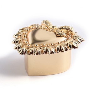Boîte à bijoux portable rétro en forme de cœur pour femme, idéale pour l'emballage de cadeaux - Product Image 4