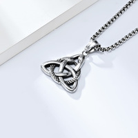 Perhiasan Gothic Lapis Emas 18k Baja Tahan Karat Celtic Triquetra Ouroboros Liontin Kalung Pria Rantai Viking Norse Grosir