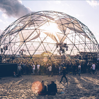 Dôme géodésique de luxe de 30 m pour glamping, tente de réception pour événements, mariages et fêtes