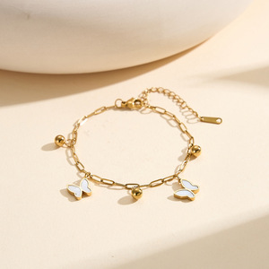 Bracelet de cheville tendance pour femmes et filles, en acier inoxydable plaqué or 18K PVD, motif coquillage et papillon, pour l'été et la plage. - Product Image 6