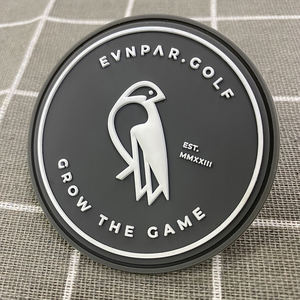 Maßgefertigter 3D Runder PVC-Gummi Aufnähbarer Aufnäher für Kleidungszubehör - Product Image 1