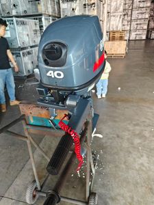 Moteur Bateau Pas Cher en Promotion, Hors-Bord In-Bord à Essence 40 Chevaux <span class=keywords><strong>Plaque</strong></span> de Tableau Arrière Arbre L/S Fabriqué en Chine - Product Image 4