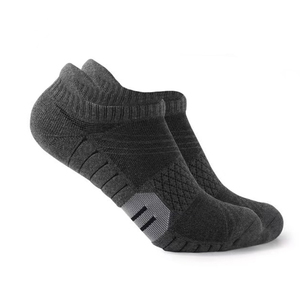 جوارب ربيعية مطبوعة مخصصة تخفيضات كبيرة على طاقم تشغيل الفروسية الرجال ذوي الأداء العالي مع شعار مخصص وتصميم سفلي - Product Image 6