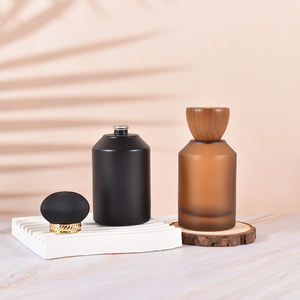Factory Price Reuse Frosted Black Perfume <strong>Bottle</strong> <strong>5cl</strong> Transparent Glass Parfum <strong>Bottle</strong> with Wooden Cap - Product Image 2