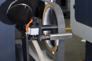 Machine <span class=keywords><strong>de</strong></span> polissage <span class=keywords><strong>de</strong></span> vilebrequin CNC <span class=keywords><strong>de</strong></span> haute précision, bras robotisé <span class=keywords><strong>de</strong></span> meulage <span class=keywords><strong>de</strong></span> moyeu <span class=keywords><strong>de</strong></span> roue en acier inoxydable, polissage <span class=keywords><strong>de</strong></span> siège <span class=keywords><strong>de</strong></span> soupape - Product Image 2