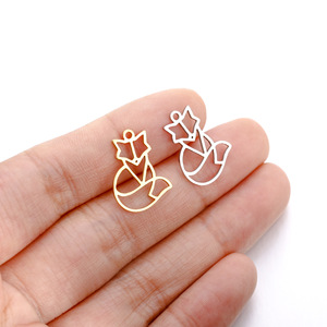 Oferta Caliente: Dijes de Acero Inoxidable para Joyería DIY, Colgantes de Animales Geométricos Huecos de Moda (Lobo, León, Elefante, Zorro, Delfín) al por Mayor - Product Image 2