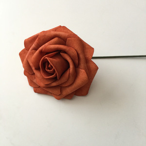 Ramo de Rosas Artificiales Realistas de 26 cm con Tallo para Decoración de Bodas, Fiestas y Hogar - Product Image 5