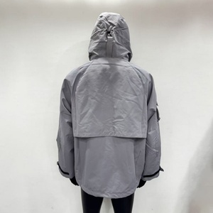 Chaqueta Cortavientos Ligera e Impermeable para Hombre, Estilo Urbano Y2K, Capucha Ajustable, Chaqueta Casual para la Ciudad, Chaqueta Plegable para Viajar - Product Image 5