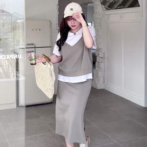 Ensemble femme grande taille Runqi N8718, haut color block effet deux pièces avec jupe fendue taille haute élastique, gris - Product Image 3