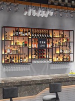 Étagère murale en fer pour bouteilles de vin avec panneau lumineux LED, présentoir à liqueurs pour le rangement du bar à domicile (couleur personnalisable)