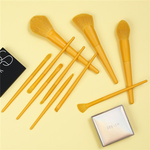 Juego <span class=keywords><strong>de</strong></span> <span class=keywords><strong>brochas</strong></span> <span class=keywords><strong>de</strong></span> maquillaje <span class=keywords><strong>de</strong></span> pato amarillo con logotipo personalizado, 10 piezas, Venta caliente, mayorista <span class=keywords><strong>de</strong></span> pinceles <span class=keywords><strong>de</strong></span> maquillaje - Product Image 3