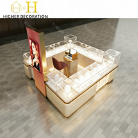Kiosque de présentation de bijoux pour centre commercial, taille 4*4m, design en verre, aménagement de boutique de bijoux