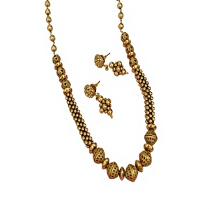 Conjunto de Collar y Aretes Chapados en Oro con Perlas de Aspecto Tradicional para Mujer, Joyería de Diseño para Bodas - Product Image 2
