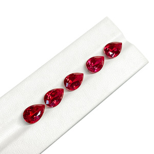 Rubis de sang de pigeon cultivé en laboratoire, forme goutte d'eau, taille brillant, pierre précieuse polie en vrac ; Pierre précieuse colorée cultivée à <span class=keywords><strong>Verneuil</strong></span> en stock - Product Image 5