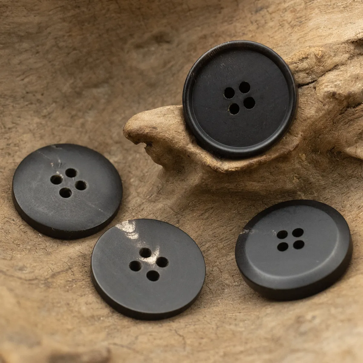 Buttons Button Matte Round Rim Genuine Horn Buttons 4 Hole Classic Wholesale Factory Full Size Black Button High Quality