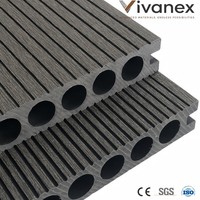 Tarima de WPC Moderna Antideslizante e Impermeable con Instalación por Clic para Caminos Exteriores Junto a la Piscina y Jardín