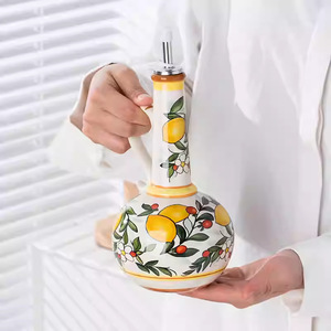 Bottiglia per Olio d'Oliva <span class=keywords><strong>in</strong></span> <span class=keywords><strong>Ceramica</strong></span> Smaltata con Coperchio, Stile Retrò di Lusso, Capacità 0.5-1L, Vendita all'Ingrosso Transfrontaliera - Product Image 3
