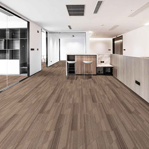 Dalles de moquette commerciales en polypropylène à boucles, antidérapantes, écologiques, de luxe, motif puzzle, pour bureaux et salles de réunion - Vente en gros usine - Product Image 2