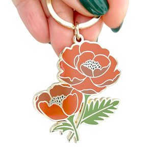 Porte-clés en métal personnalisé en gros à prix d'usine, porte-clés en émail dur avec logo mignon et lettres personnalisées - Product Image 3