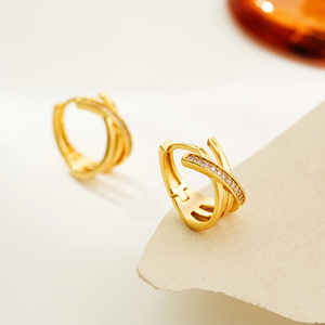 Boucles d'oreilles Huggie Mini créoles pour femmes Dainty plaqué <span class=keywords><strong>or</strong></span> CZ Zircon croisé géométrique bijoux à la mode <span class=keywords><strong>boucle</strong></span> d'oreille <span class=keywords><strong>Cartilage</strong></span> - Product Image 2