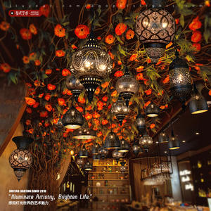 Lustre en <span class=keywords><strong>fer</strong></span> <span class=keywords><strong>forgé</strong></span> doré de style thaïlandais d'Asie du Sud-Est, design industriel rétro, type <span class=keywords><strong>suspension</strong></span> pour éclairage d'escalier et de salon - Product Image 3