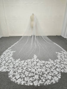 क्वींस गाउन दुल्हन घूंघट के साथ नाजुक प्रशंसक आकार फूल कढ़ाई फीता घूंघट बाल कंघी कैथेड्रल की लंबाई - Product Image 6