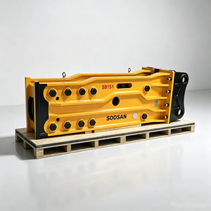 Marteau hydraulique SOOSAN SB151 à tête ouverte pour excavatrices avec composants de moteur - Product Image 1