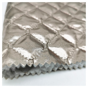 Sáng Bóng Chần Vải Vàng Dập 100% <span class=keywords><strong>Polyester</strong></span> <span class=keywords><strong>260T</strong></span> <span class=keywords><strong>Pongee</strong></span> Quilting Vải Cho Hàng May Mặc/Áo Khoác Mùa Đông - Product Image 6