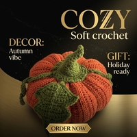 Décoration d'automne en tricot orange avec mini citrouilles colorées, panier en rotin, ornement de table pour Thanksgiving et Halloween